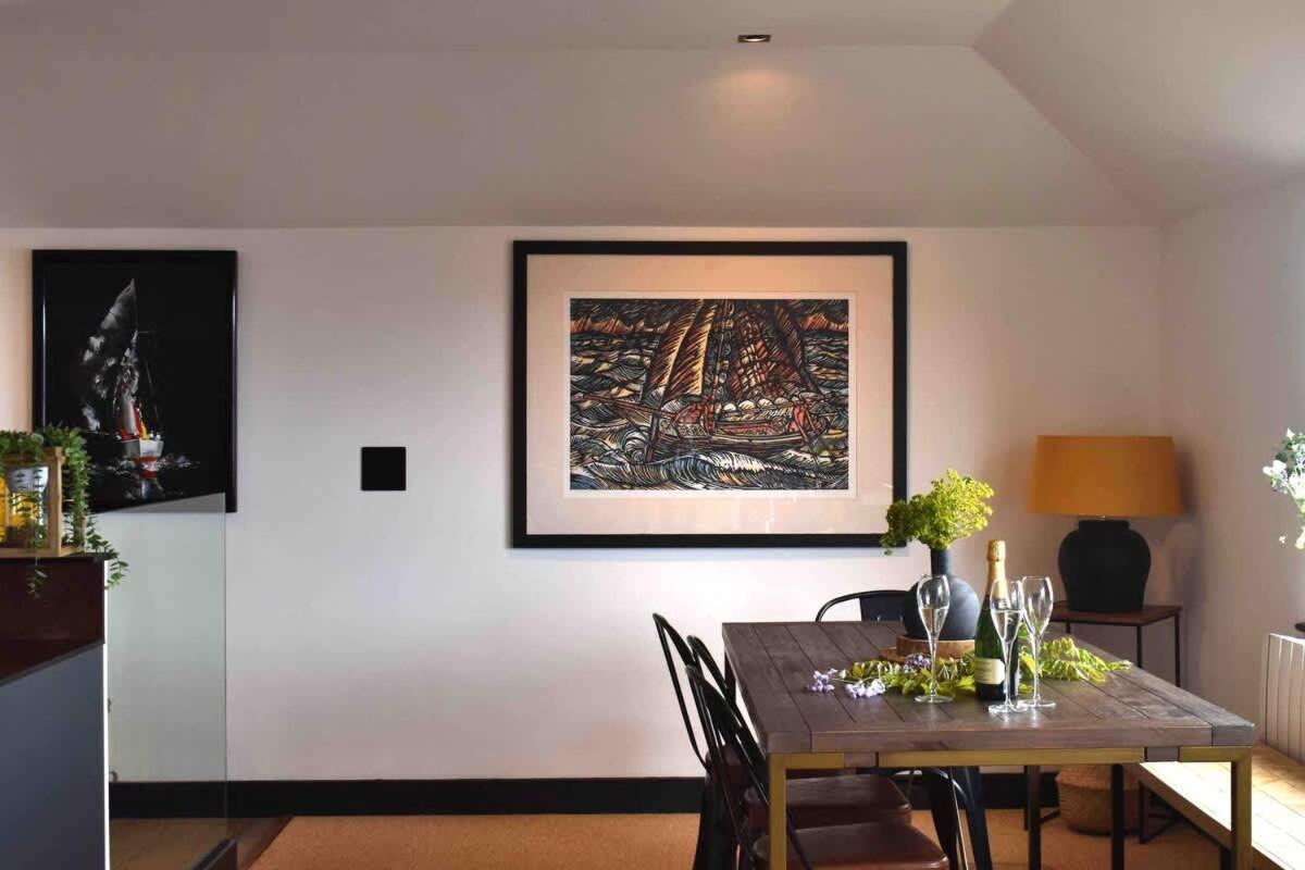 Stunning Waterfront Apartment With Spectacular Views & Parking At 'Captains Loft' Falmouth Buitenkant foto