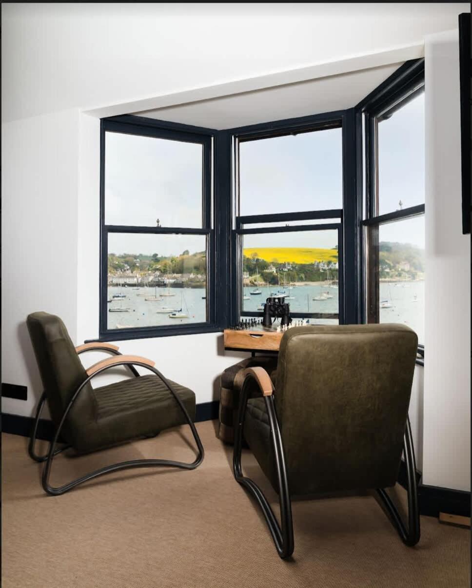 Stunning Waterfront Apartment With Spectacular Views & Parking At 'Captains Loft' Falmouth Buitenkant foto