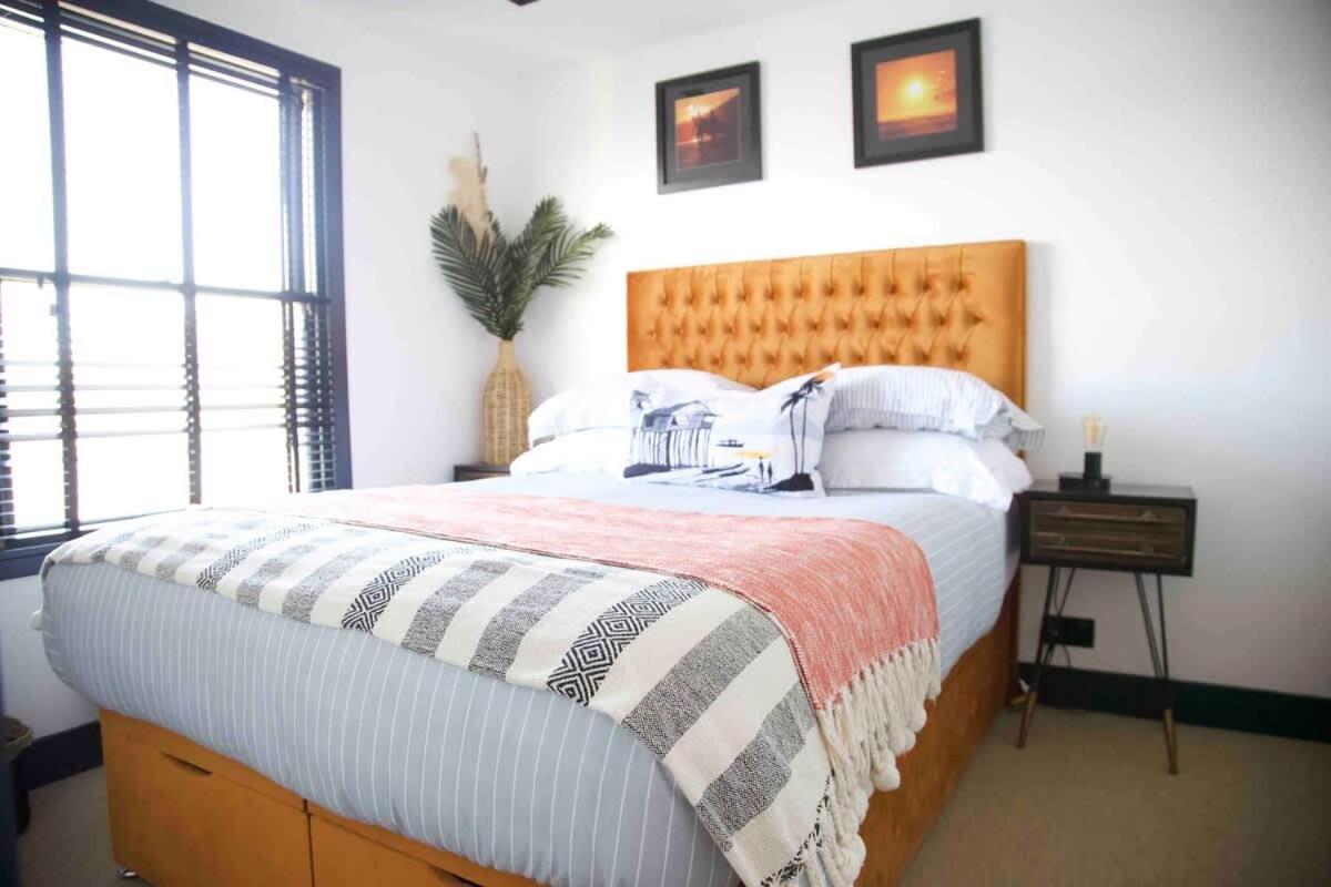 Stunning Waterfront Apartment With Spectacular Views & Parking At 'Captains Loft' Falmouth Buitenkant foto